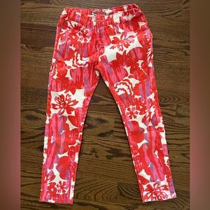 Floral pattern DKNY jeans. Good stretch! Excellent condition